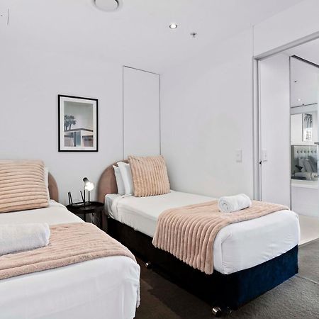 Ocean View Apartments With Balcony - Circle On Cavill - Central Location! - Self Contained & Privately Managed Gold Coast Luaran gambar