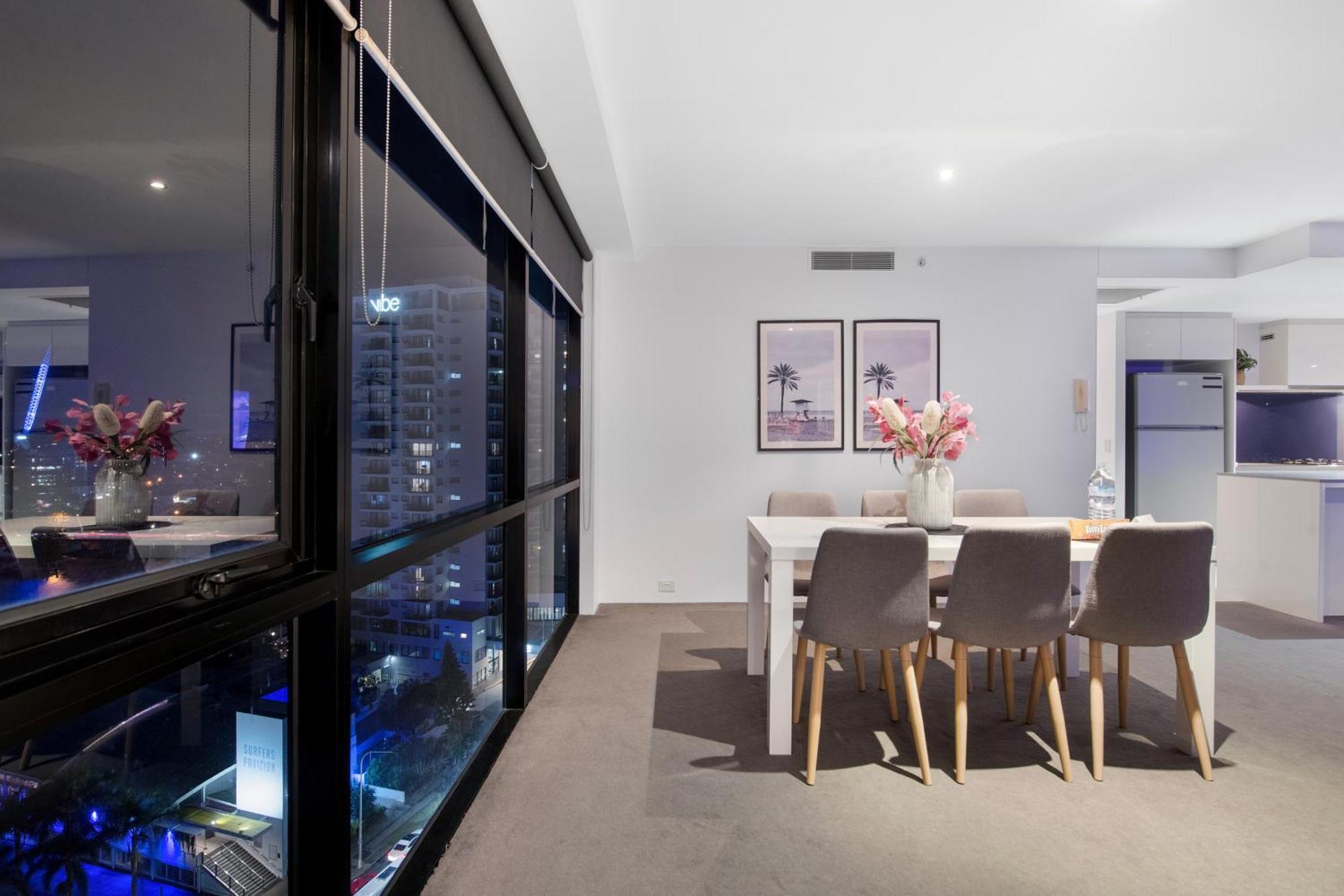 Ocean View Apartments With Balcony - Circle On Cavill - Central Location! - Self Contained & Privately Managed Gold Coast Luaran gambar