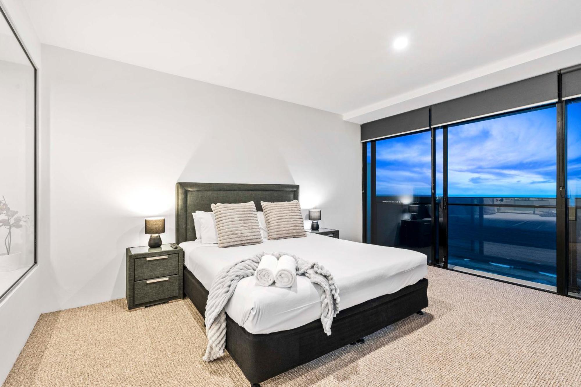 Ocean View Apartments With Balcony - Circle On Cavill - Central Location! - Self Contained & Privately Managed Gold Coast Luaran gambar