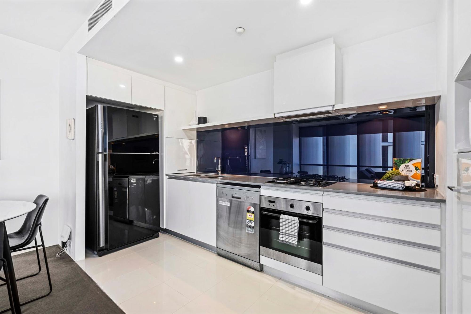 Ocean View Apartments With Balcony - Circle On Cavill - Central Location! - Self Contained & Privately Managed Gold Coast Luaran gambar