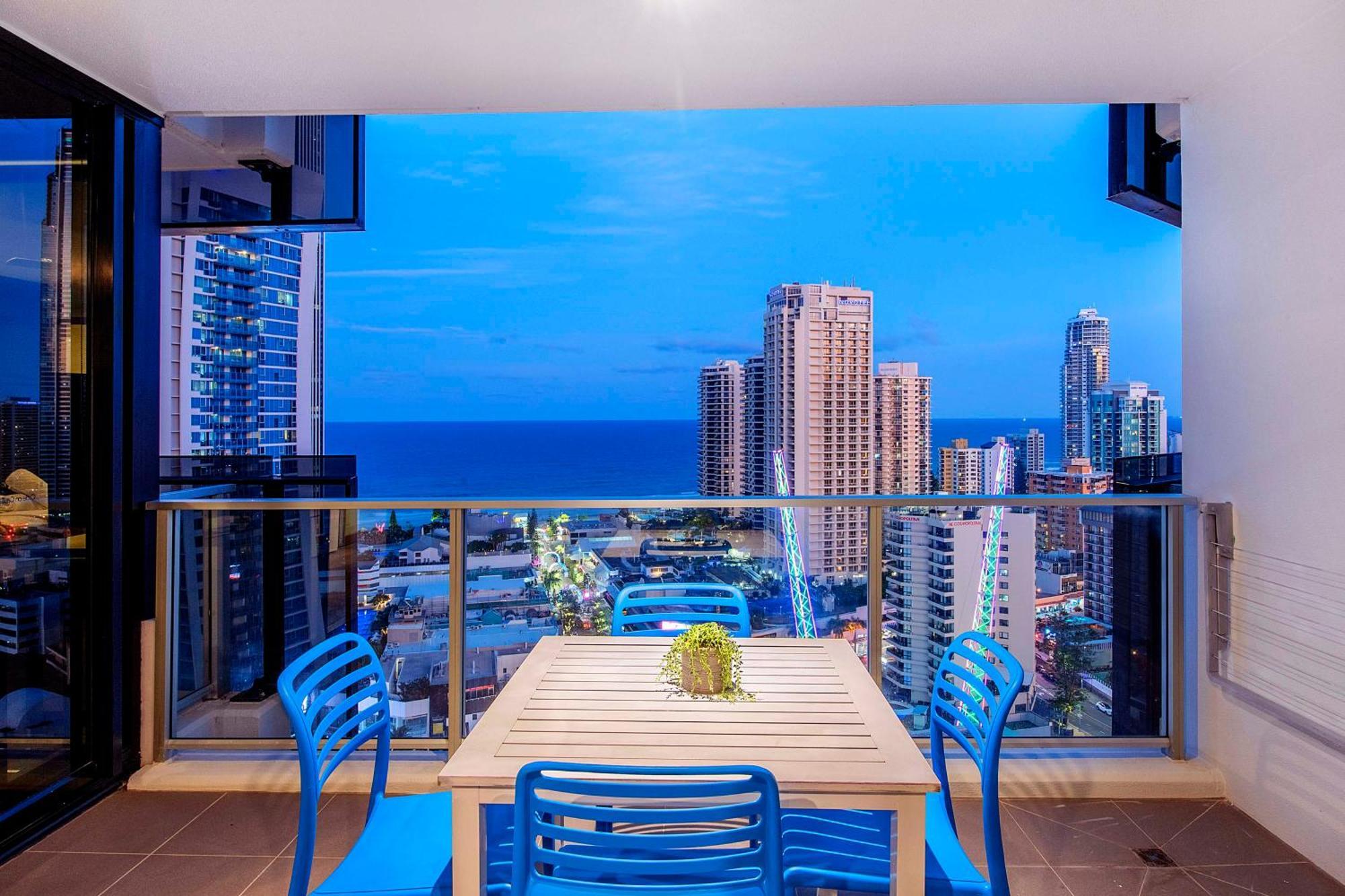 Ocean View Apartments With Balcony - Circle On Cavill - Central Location! - Self Contained & Privately Managed Gold Coast Luaran gambar