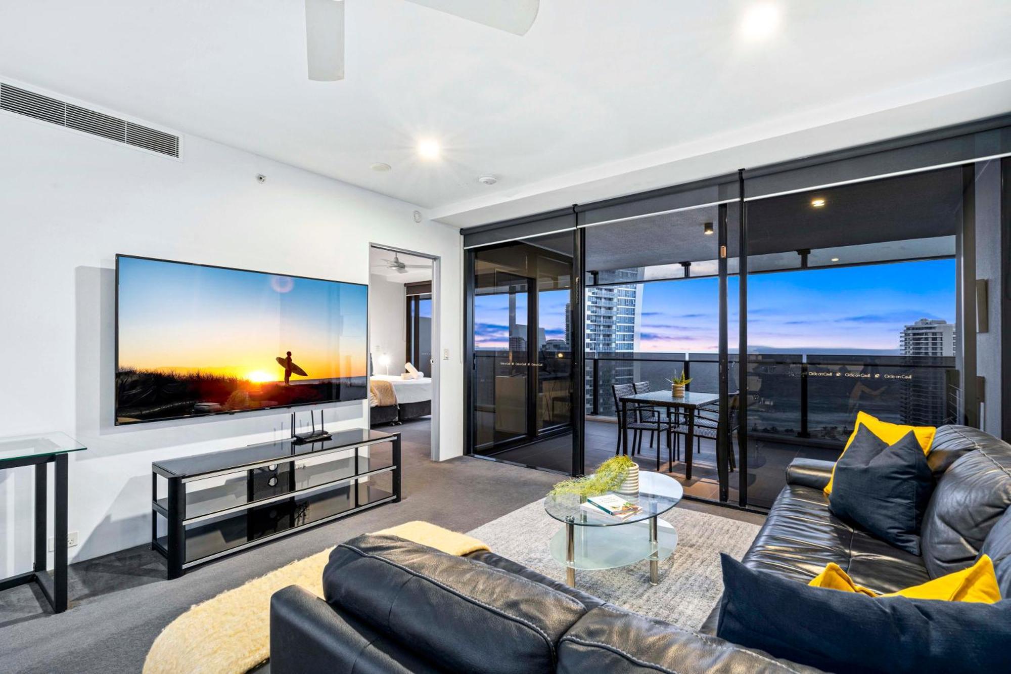 Ocean View Apartments With Balcony - Circle On Cavill - Central Location! - Self Contained & Privately Managed Gold Coast Luaran gambar