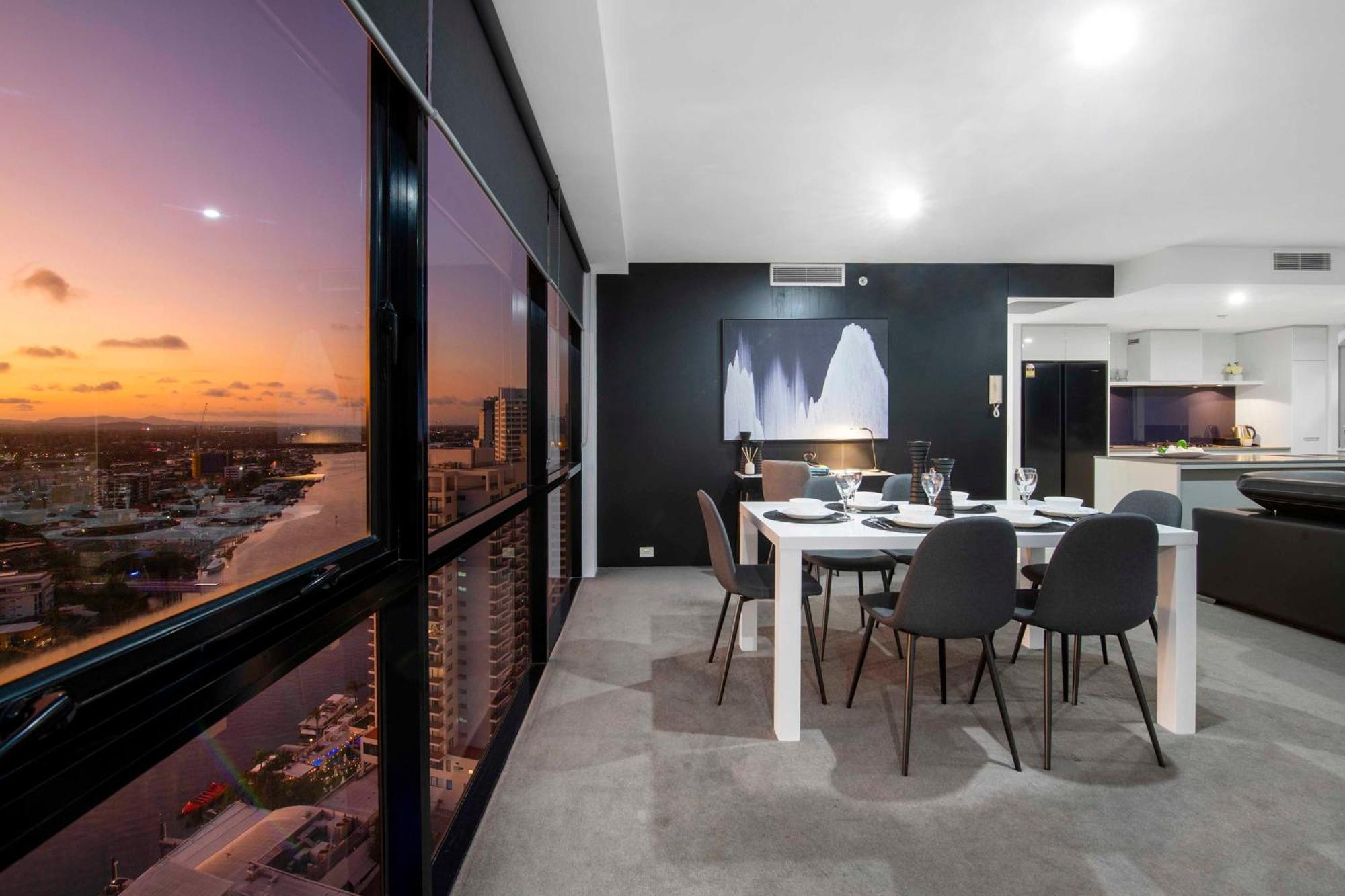 Ocean View Apartments With Balcony - Circle On Cavill - Central Location! - Self Contained & Privately Managed Gold Coast Luaran gambar