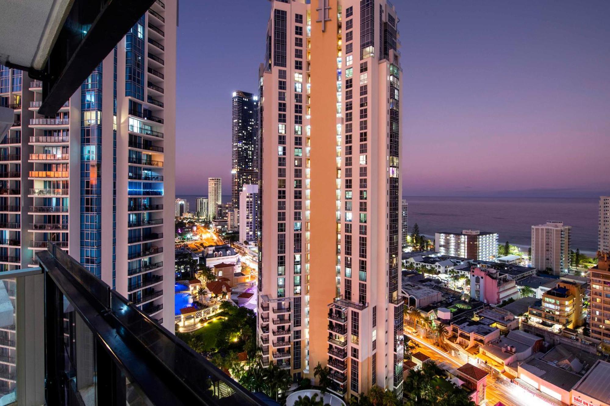 Ocean View Apartments With Balcony - Circle On Cavill - Central Location! - Self Contained & Privately Managed Gold Coast Luaran gambar