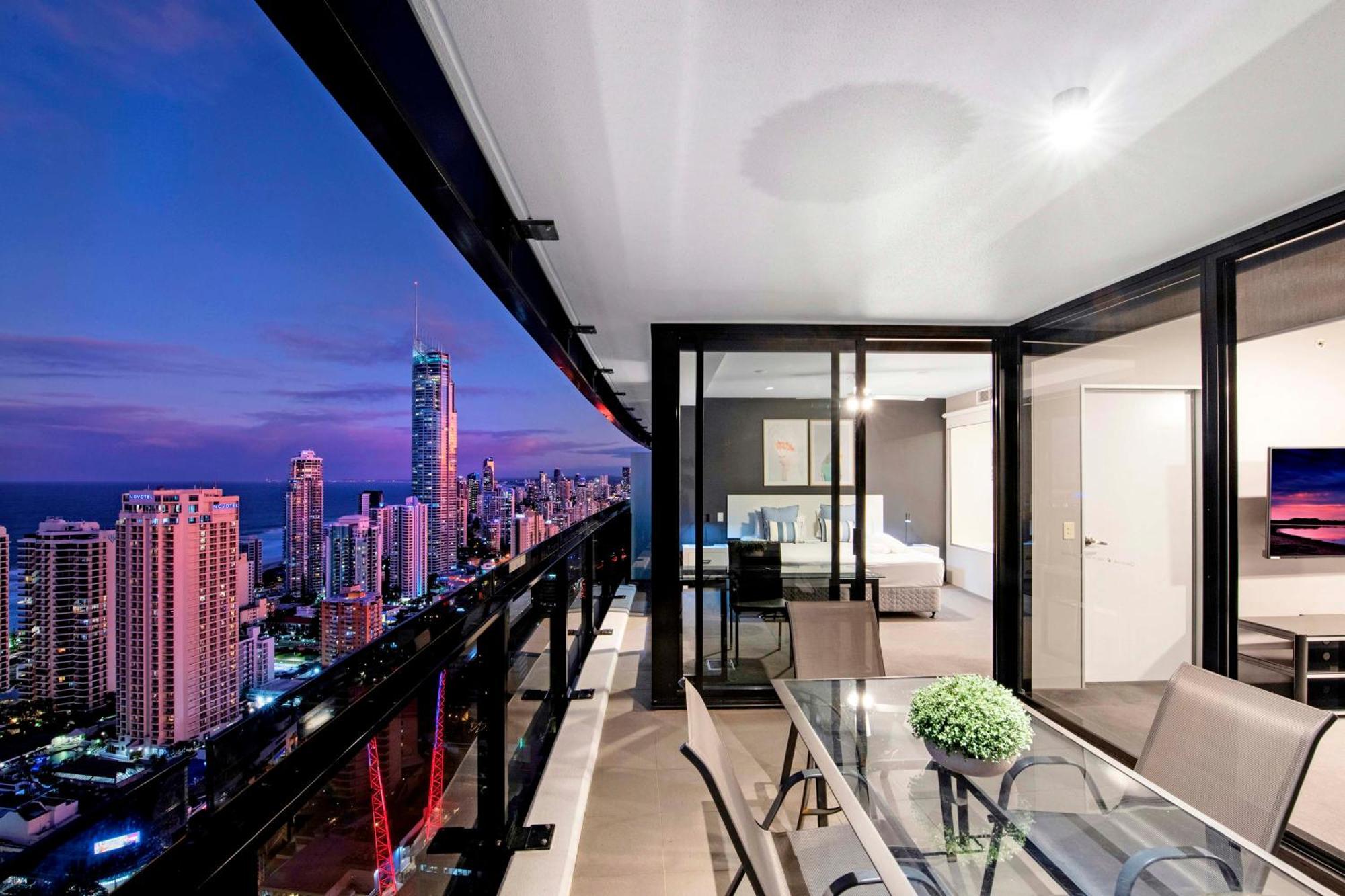 Ocean View Apartments With Balcony - Circle On Cavill - Central Location! - Self Contained & Privately Managed Gold Coast Luaran gambar