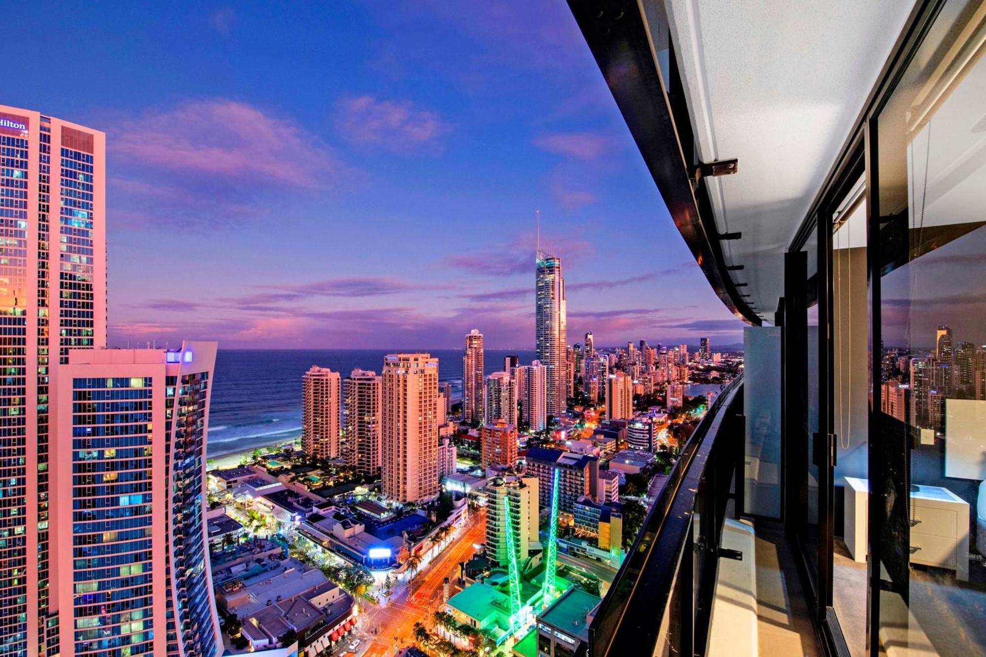 Ocean View Apartments With Balcony - Circle On Cavill - Central Location! - Self Contained & Privately Managed Gold Coast Luaran gambar