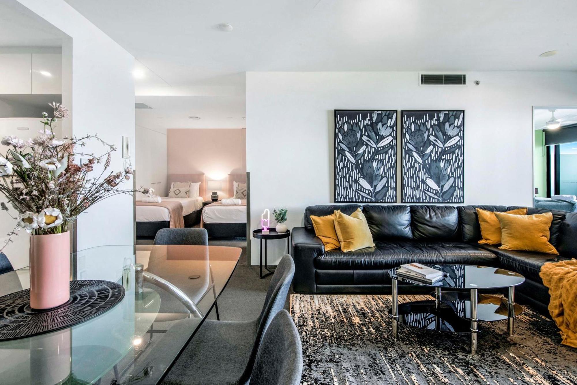 Ocean View Apartments With Balcony - Circle On Cavill - Central Location! - Self Contained & Privately Managed Gold Coast Luaran gambar