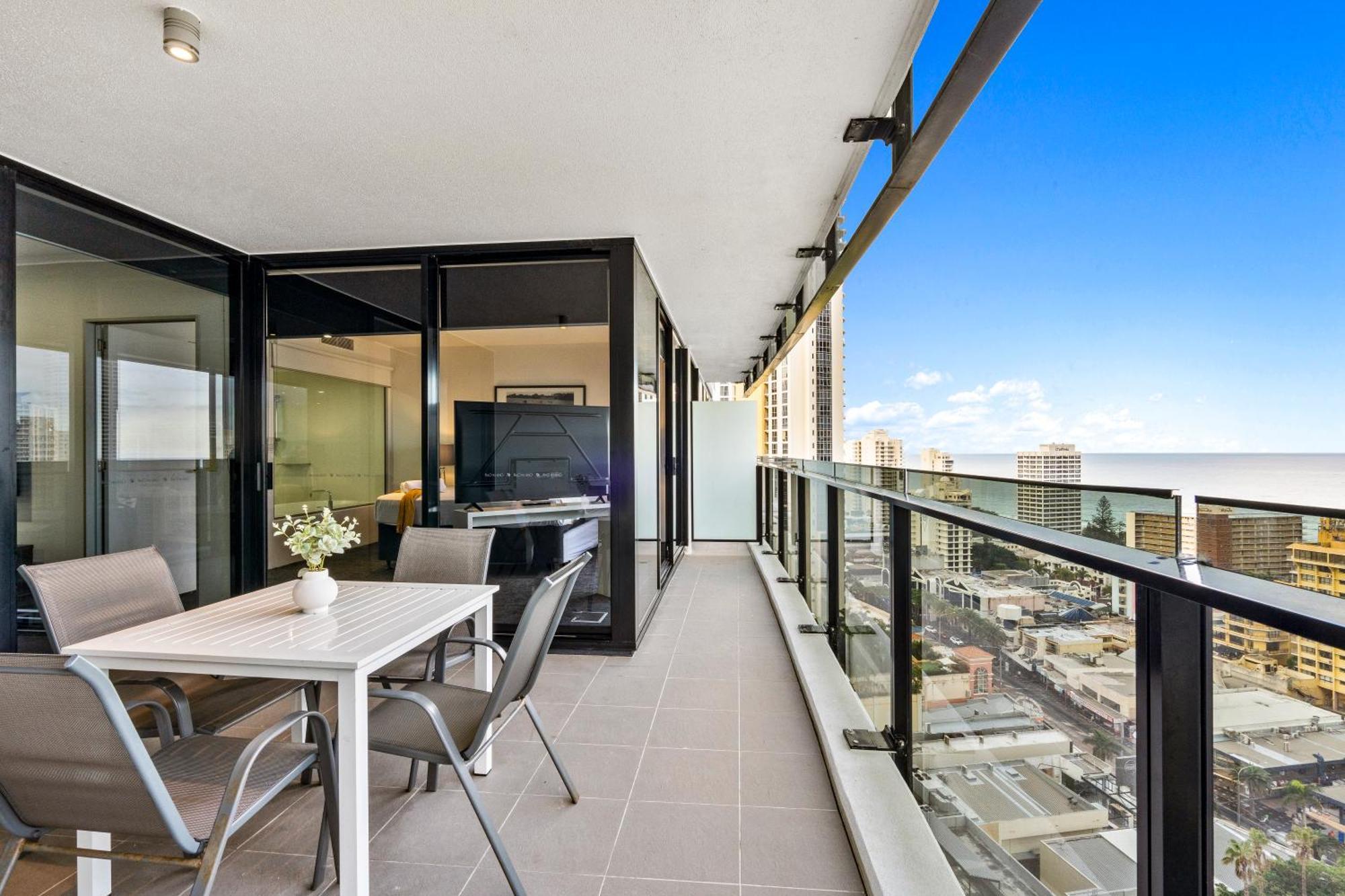 Ocean View Apartments With Balcony - Circle On Cavill - Central Location! - Self Contained & Privately Managed Gold Coast Luaran gambar