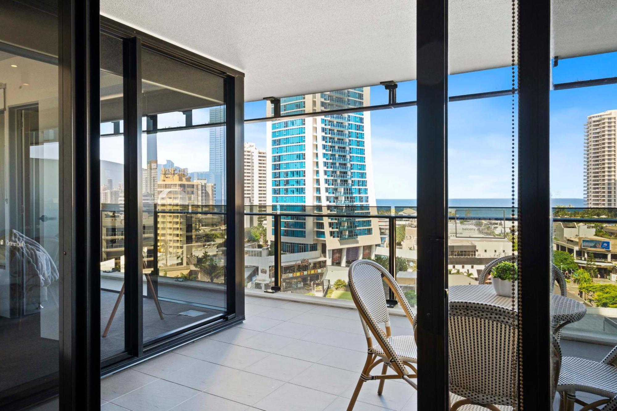 Ocean View Apartments With Balcony - Circle On Cavill - Central Location! - Self Contained & Privately Managed Gold Coast Luaran gambar